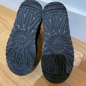 Neumel Platform Chelsea Boot
UGG®